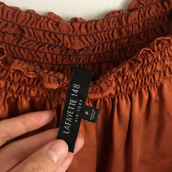 STUNNING LAFAYETTE 148 SILK TOP - Picture 6 of 8